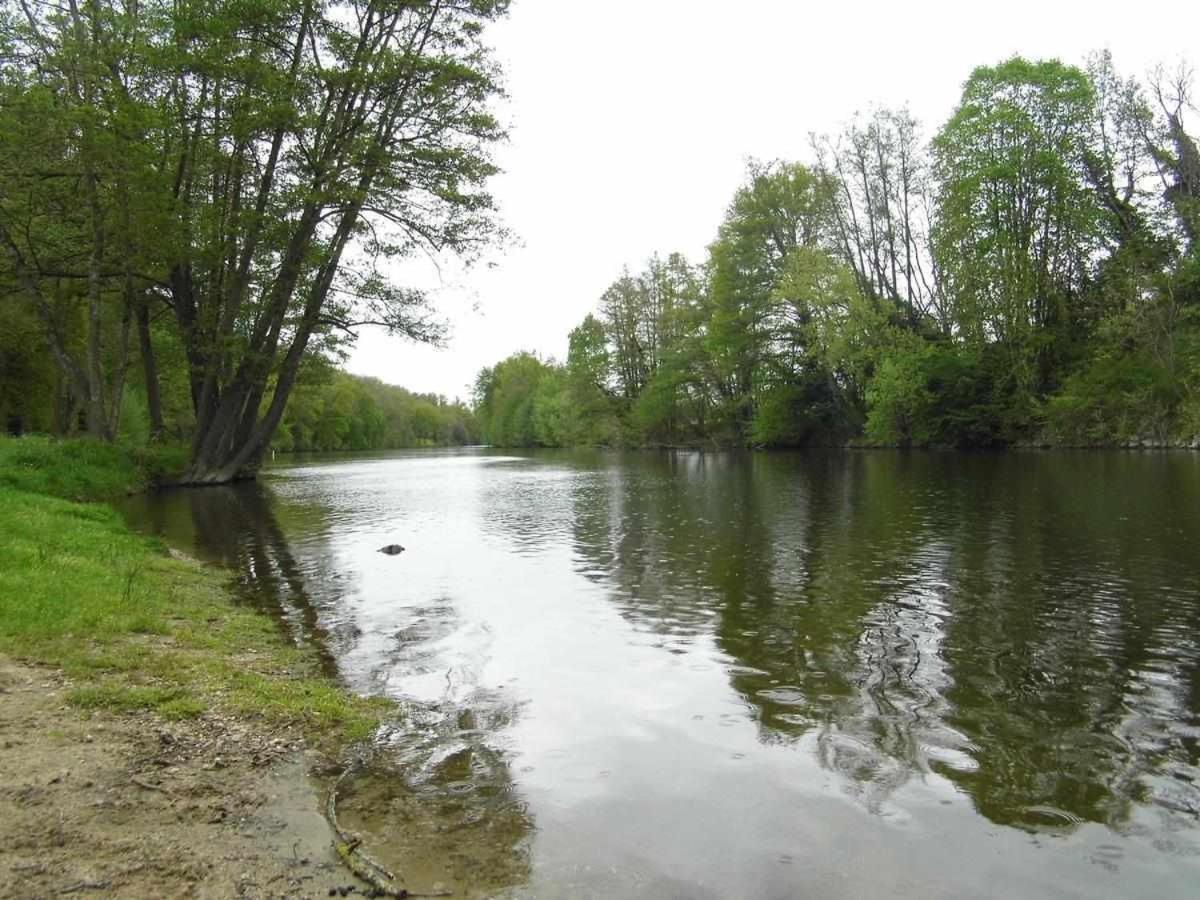 Joli Petit T2 Calme Au Bord De Leau Vila Vieille-Brioude Exterior foto